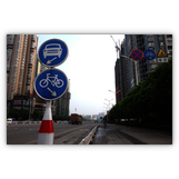 These wide cycling lanes I would like to find in Germany too.